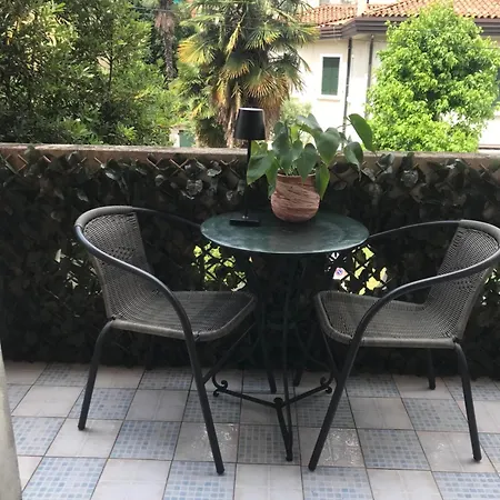 Modern Big Flat Fs Venice Mestre